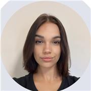 Alumna de inglés con nivel avanzado, apta para impartir clases a alumnos de cualquier edad.